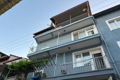 Balkondan düşen kadın hayatını kaybetti