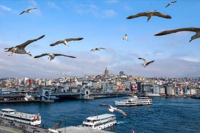 Dışarı çıkacaklar dikkat. Bir yanda bunaltan sıcaklık diğer yanda şiddetli rüzgar ve yağmur