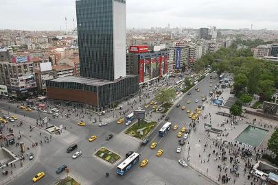 NATO zirvesi öncesi Ankara'nın mazgalları sosyal medyada gündem oldu