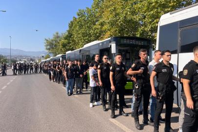 6,5 milyarlık dev operasyonda onlarca gözaltı: Otobüslerle adliyeye sevk edildiler