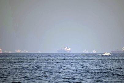 Hürmüz Boğazı'nda bir tankerin vurulduğu duyuruldu