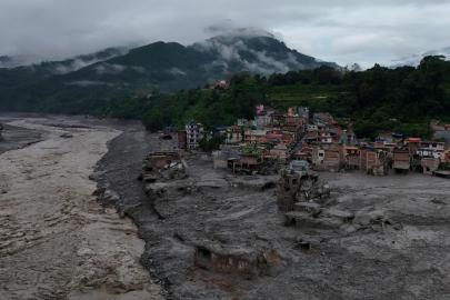 Önce deprem sanıldı, ardından sular geldi. Nepal'deki felaketin gerçek nedeni ne?