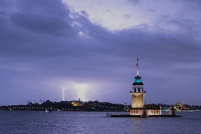 Ankara ve İstanbul dahil birçok şehirde alarm. Kuvvetli sağanak ve su baskınlarına dikkat